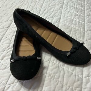 Kelly & Katie ballet flats / size 8.5